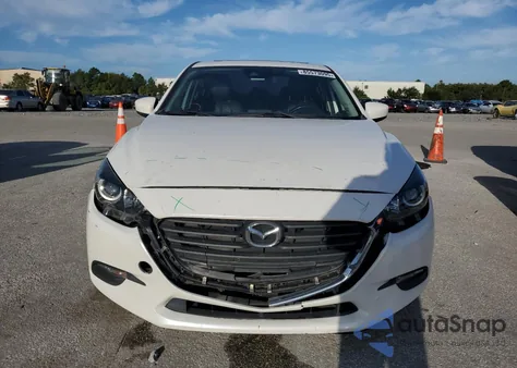 2018 Mazda 3 Touring z USA, uszkodzony, nr VIN 3MZBN1V30JM219751
